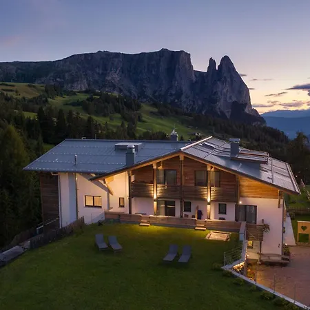 Dolomites Alpe Di Siusi